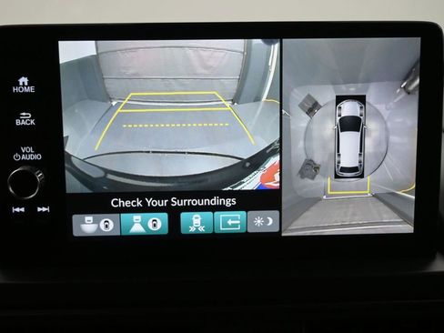 Used 2024 Honda Pilot TrailSport image 13