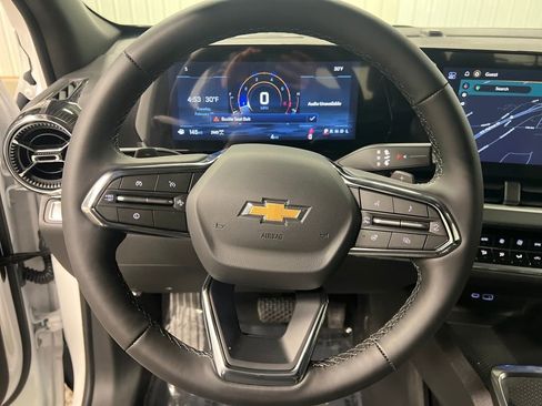 New 2026 Chevrolet Equinox LT w/ Convenience Package II image 18