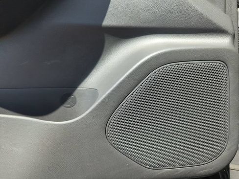 Certified 2025 Nissan Rogue S FWD image 33