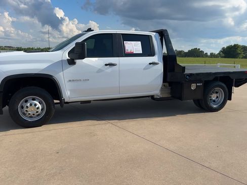 Used 2025 Chevrolet Silverado 3500 W/T AWD/4WD image 5
