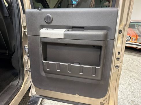 Used 2013 Ford F250 Lariat w/ Lariat Ultimate Pkg AWD/4WD image 44