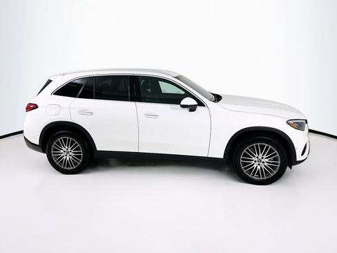 Certified 2025 Mercedes-Benz GLC 300 image 9