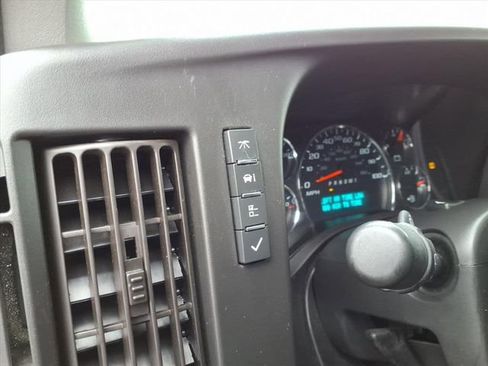Used 2022 Chevrolet Express 2500 w/ Driver Convenience Package image 19