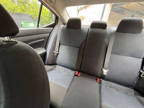 Used 2025 Nissan Versa SV FWD image 34