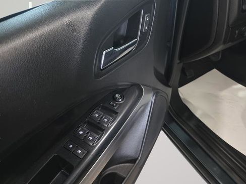 Used 2019 Chevrolet Colorado LT w/ LT Convenience Package AWD/4WD image 11