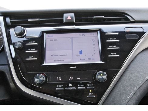 Used 2020 Toyota Camry SE image 22