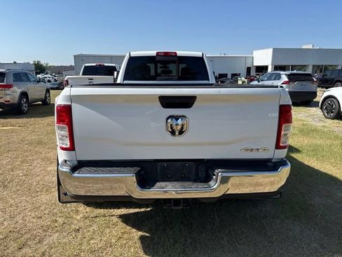 Used 2024 RAM 3500 Tradesman w/ Chrome Appearance Group AWD/4WD image 4
