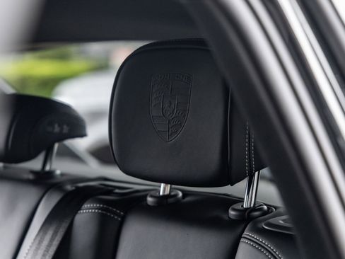 New 2026 Porsche Macan Turbo image 39