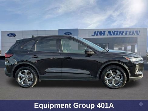 Used 2025 Ford Escape ST-Line Select AWD/4WD image 3