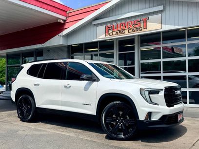 Used 2025 GMC Acadia Elevation w/ Elevation Premium Package