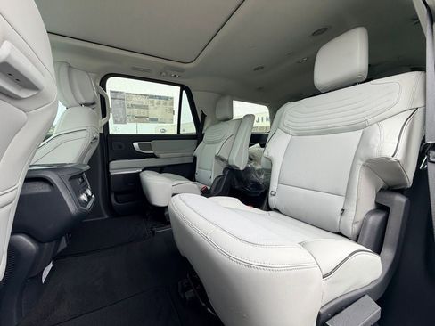 New 2026 Ford Expedition Platinum AWD/4WD image 11