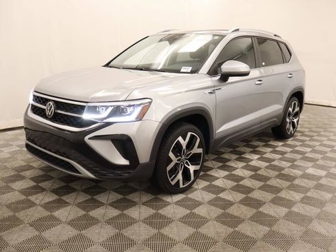 Used 2022 Volkswagen Taos SEL AWD/4WD image 1