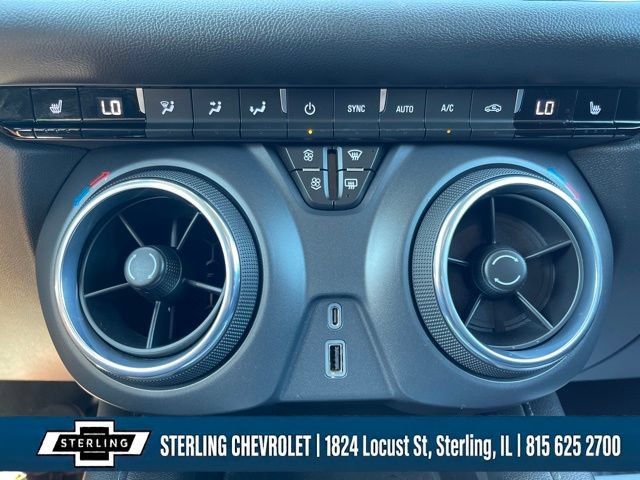 Used 2021 Chevrolet Blazer LT FWD image 18