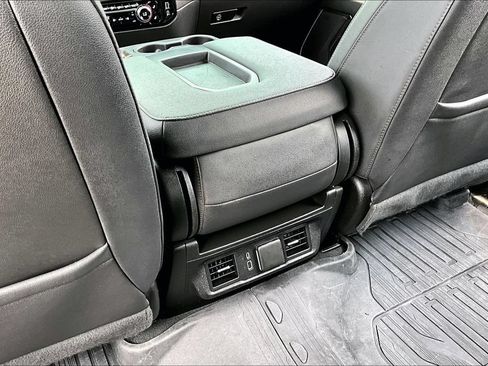 Used 2023 GMC Sierra 1500 SLT AWD/4WD image 12