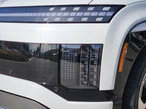 New 2026 Hyundai Ioniq 9 Limited image 5