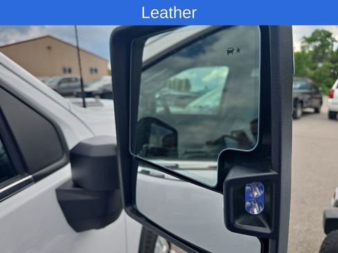 Used 2025 Chevrolet Silverado 3500 LTZ w/ LTZ Plus Package AWD/4WD image 8