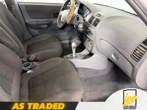 Used 2001 Hyundai Accent GL FWD image 12