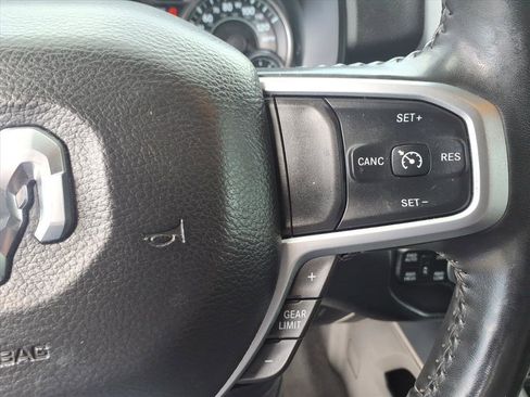 Used 2020 RAM 1500 Big Horn AWD/4WD image 18