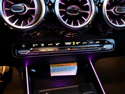 New 2025 Mercedes-Benz GLB 250 4MATIC image 25