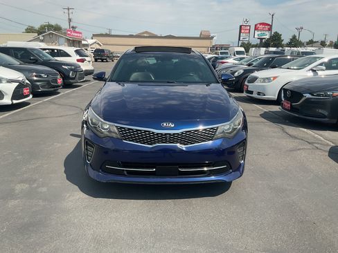 Used 2018 Kia Optima SX w/ Technology Package FWD image 3