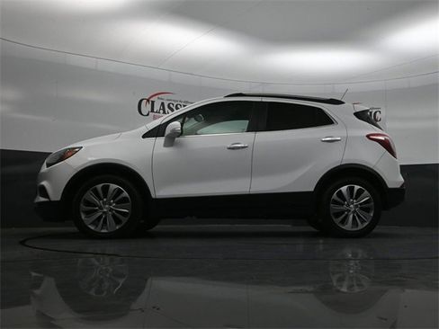 Used 2018 Buick Encore Preferred image 25