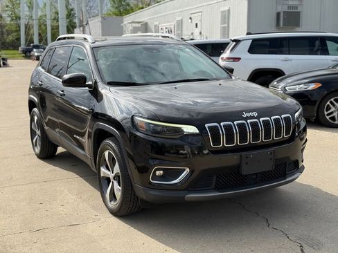 Used 2021 Jeep Cherokee Limited image 4