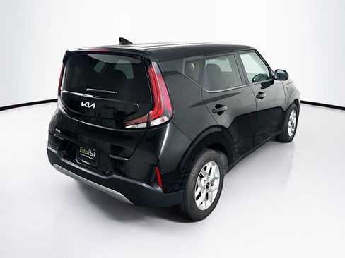 Used 2025 Kia Soul LX w/ LX Technology Package image 9
