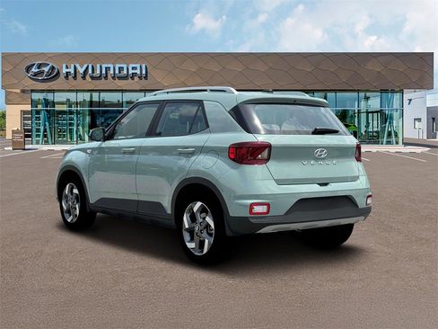 New 2025 Hyundai Venue Limited image 5