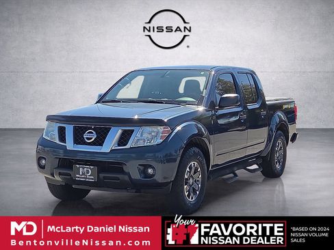 Used 2019 Nissan Frontier Desert Runner RWD image 2