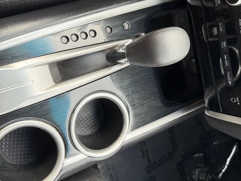 Used 2014 Nissan Pathfinder S image 18