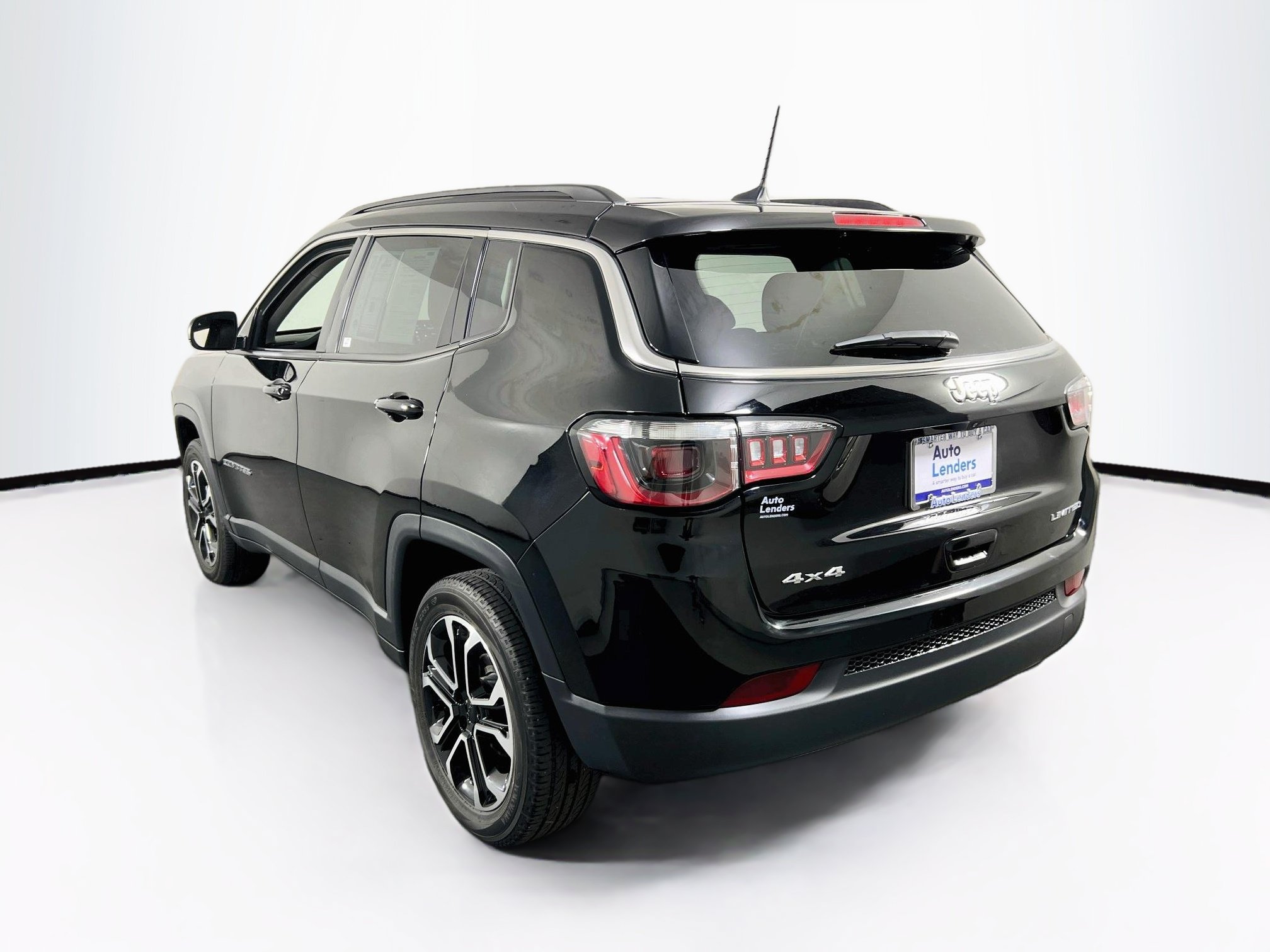 Used 2022 Jeep Compass Limited AWD/4WD image 7