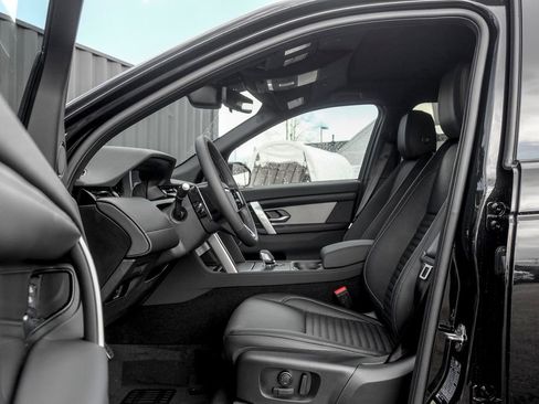 New 2026 Land Rover Discovery Sport Landmark AWD/4WD image 10