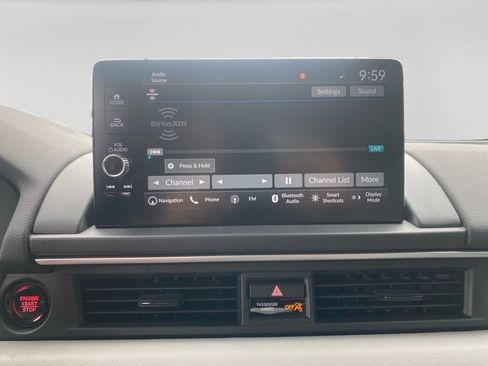 Used 2025 Honda Pilot Touring image 20