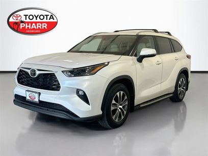Used 2023 Toyota Highlander XLE