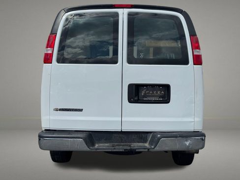 Used 2021 Chevrolet Express 2500 w/ Driver Convenience Package RWD image 4