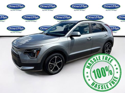 Used 2025 Kia Niro LX FWD image 3