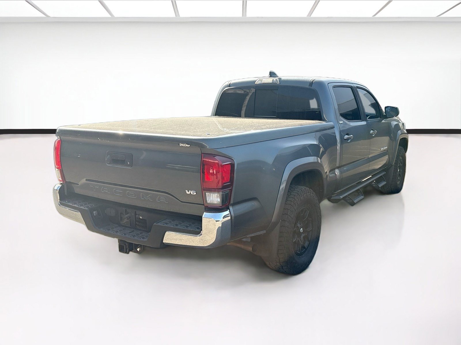 Used 2021 Toyota Tacoma SR5 RWD image 4