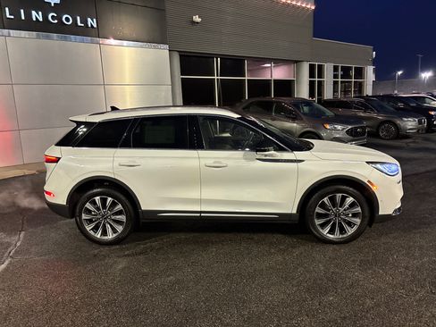 Certified 2022 Lincoln Corsair Reserve w/ Equipment Group 201A image 8