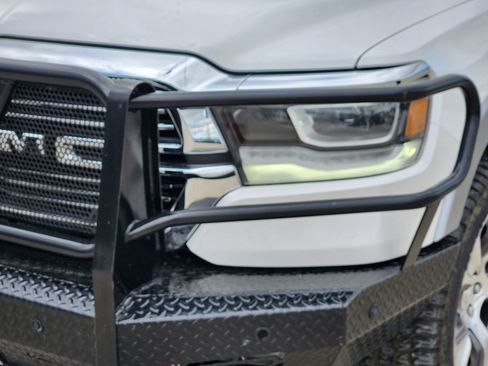 Used 2020 RAM 1500 Laramie image 9