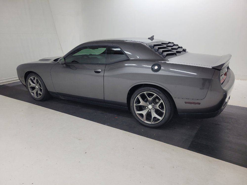 Used 2016 Dodge Challenger SXT w/ Sound Group RWD image 3
