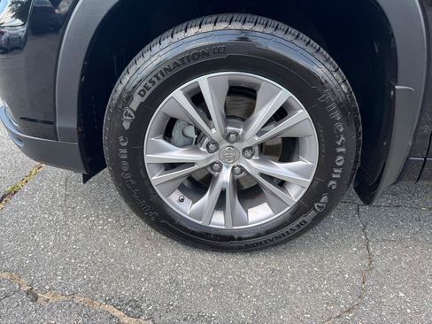 Used 2015 Toyota Highlander XLE AWD/4WD image 13