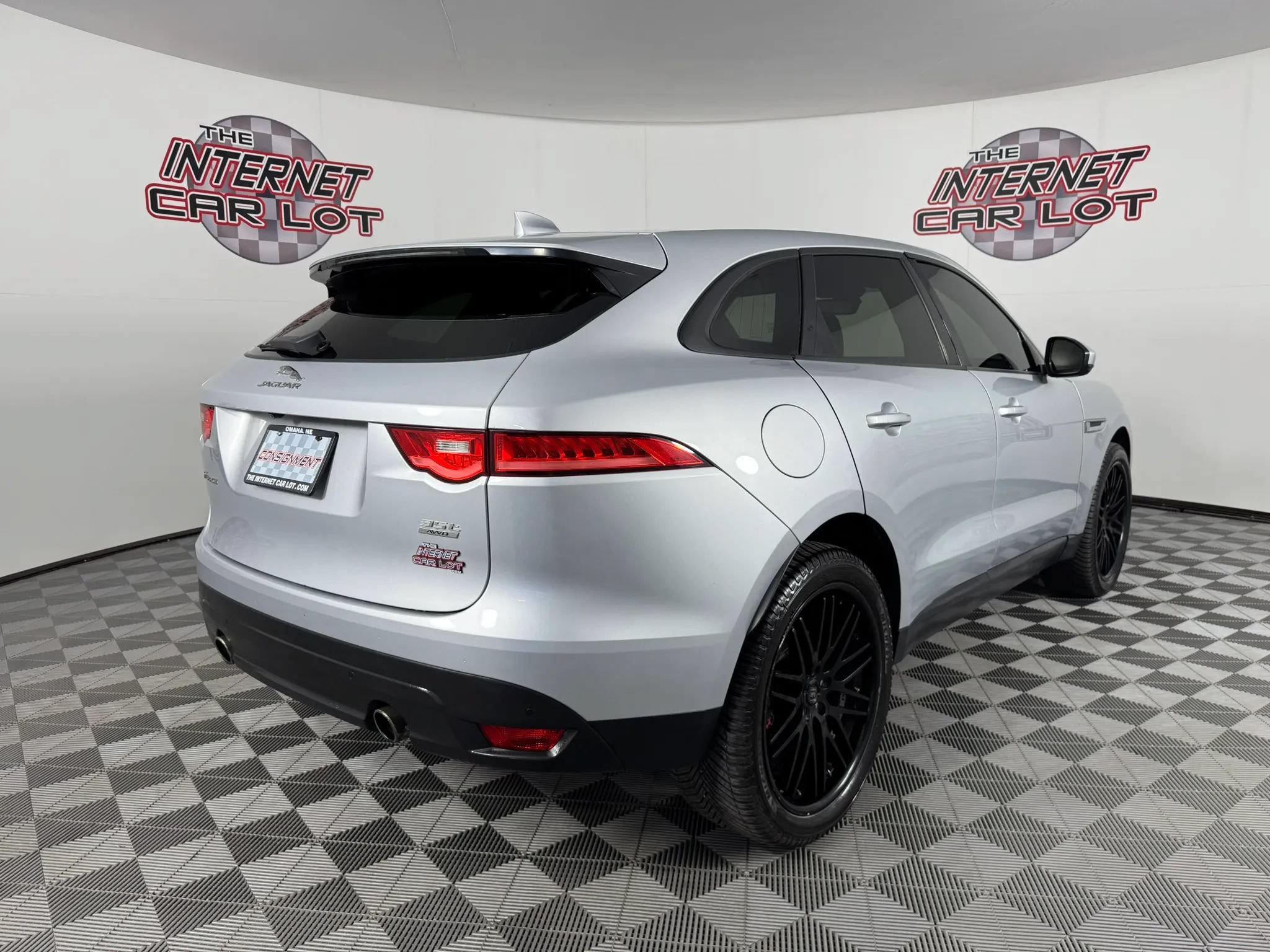 Used 2017 Jaguar F-PACE Premium AWD/4WD image 6