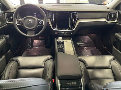 Used 2024 Volvo V60 B5 Cross Country Ultimate AWD/4WD image 30