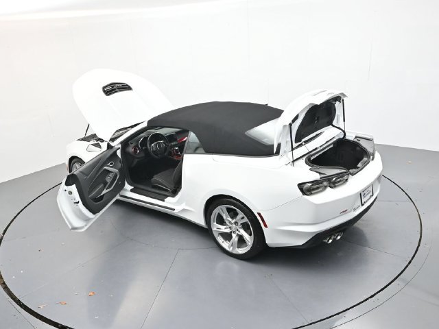 Used 2023 Chevrolet Camaro LT RWD image 46