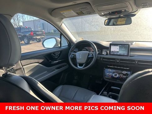 Used 2022 Lincoln Corsair AWD w/ Premium Package image 9