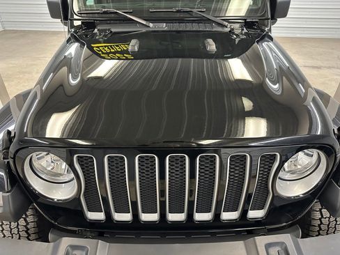 Used 2022 Jeep Wrangler Unlimited Sahara image 37