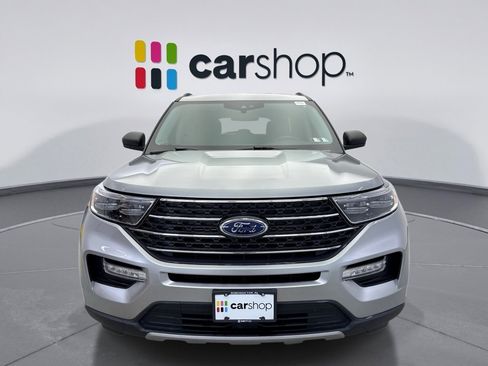 Used 2024 Ford Explorer XLT w/ Equipment Group 202A AWD/4WD image 8