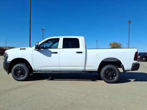 New 2026 RAM 2500 Tradesman AWD/4WD image 31