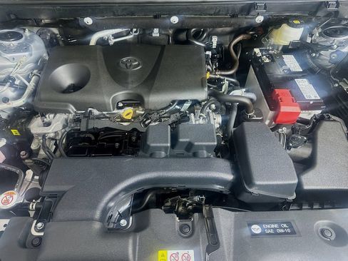 Certified 2025 Toyota RAV4 XLE FWD image 30