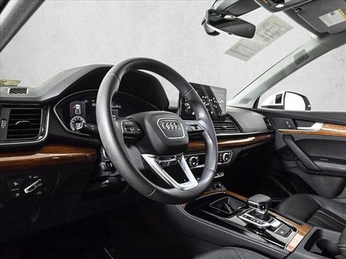 Used 2023 Audi Q5 2.0T Premium Plus w/ Premium Plus Package image 10